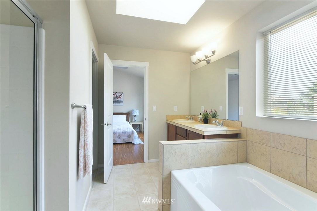 4511 147th Place Southeast Bothell, WA 98012 - Photo 10 of 19