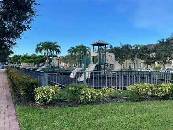 $2,800 | 1522 Southwest 147th Terrace, Pembroke Pines, FL 33027