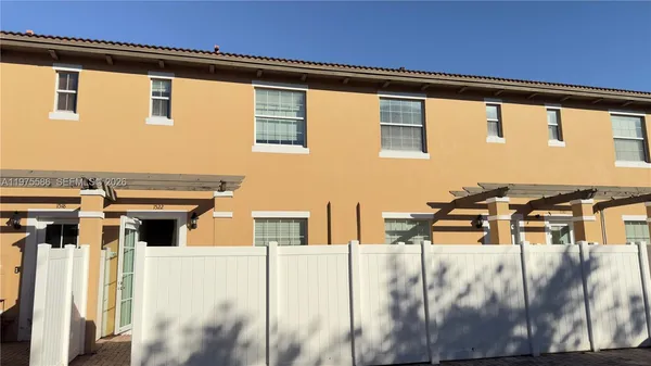 $2,800 | 1522 Southwest 147th Terrace, Pembroke Pines, FL 33027