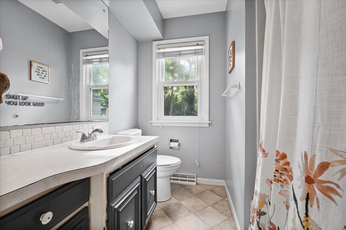 119 North Adelaide Street Normal, IL 61761 - Photo 5 of 36