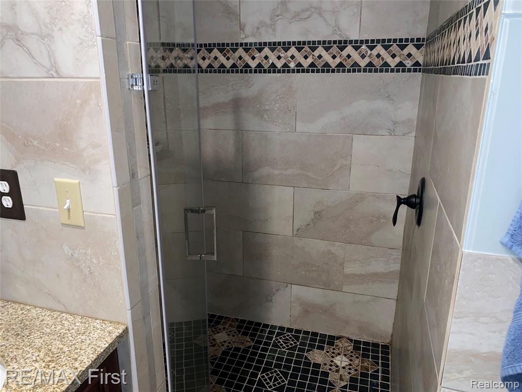 2851 Harrington Road Rochester Hills, MI 48307 - Photo 23 of 44