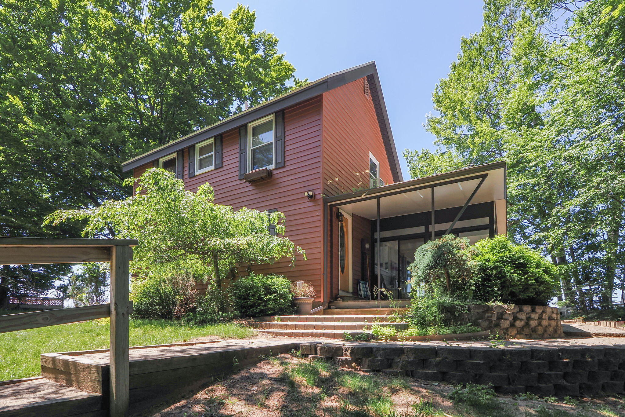4616 West Fox Farm Road Manistee, MI 49660 - Photo 1 of 50 3-web-or-mls-R1010387