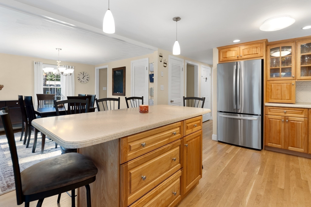 33 Beechtree Road Hanover, MA 02339 - Photo 9 of 42 Gallery Image 9