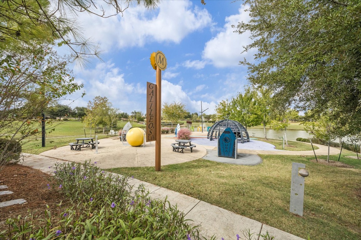 9951 Chapman Trail Manvel, TX 77578 - Photo 50 of 50 a park view with a fountain