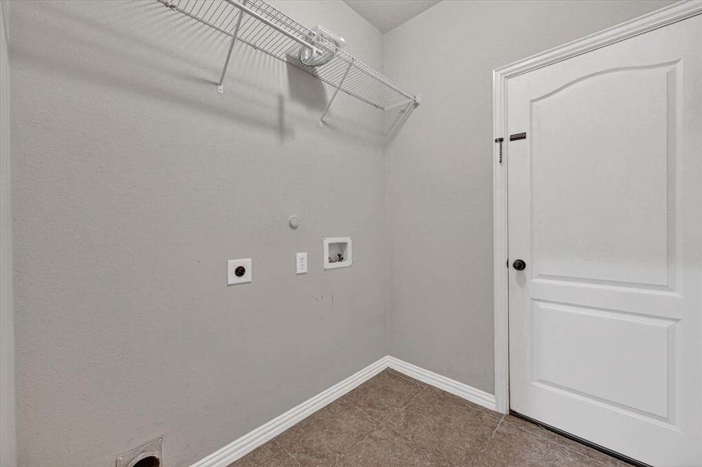 8204 Tierra Del Sol Road Arlington, TX 76002 - Photo 8 of 18