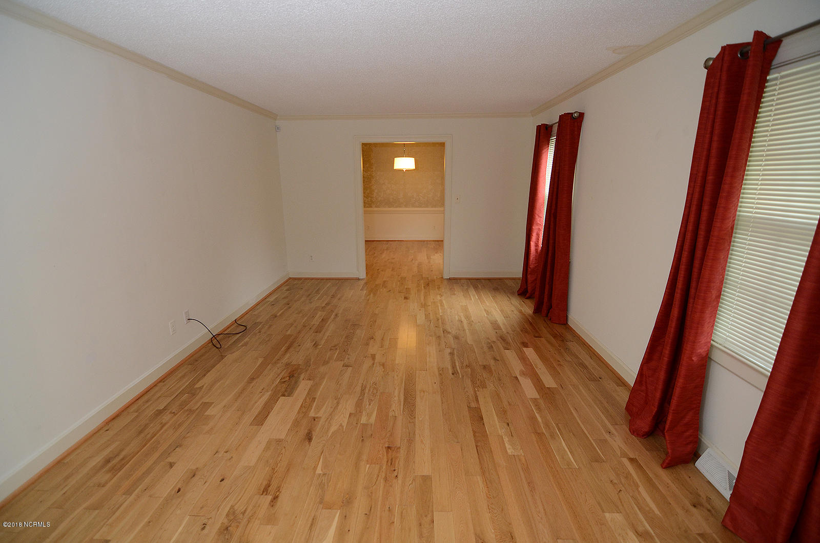 1201 Queen Anne Road Northwest Wilson, NC 27896 - Photo 3 of 19 LIVINGROOM