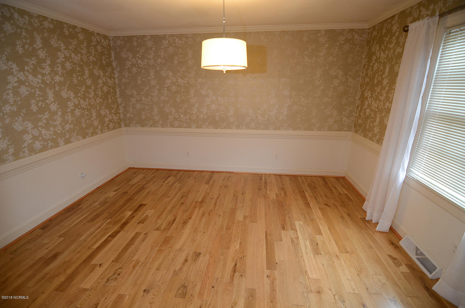 1201 Queen Anne Road Northwest Wilson, NC 27896 - Photo 4 of 19 DININGROOM