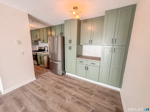 $3,125 | 10 Sugar Maple Lane, Unit 10, Ridgefield, CT 06877