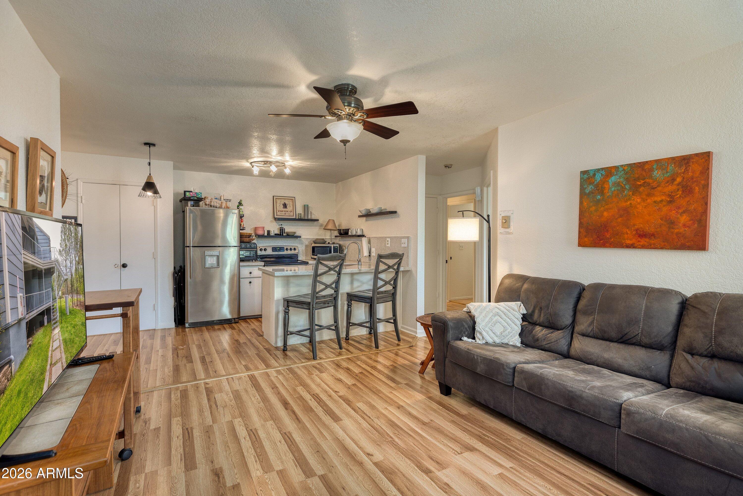 2700 South White Mountain Road, Unit 302 Show Low, AZ 85901 - Photo 4 of 22 2700 S White Mountain Road #302