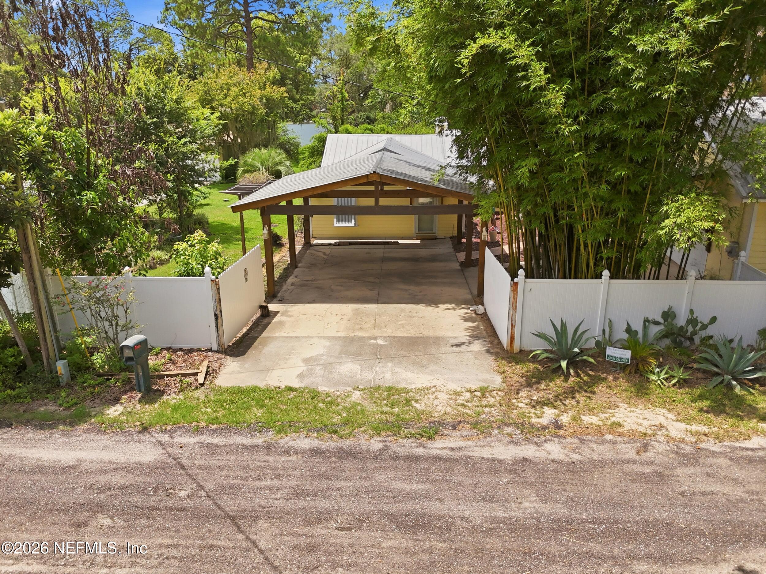 7932 Breezy Point Road West Melrose, FL 32666 - Photo 2 of 84 Front Exterior