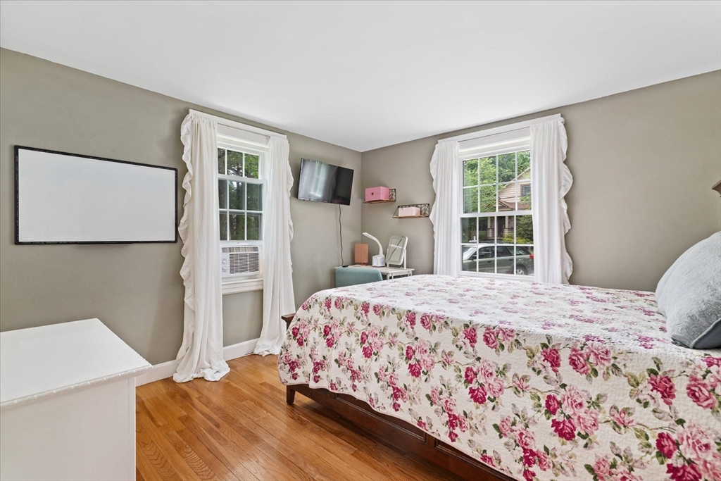 46 Bancroft Road Holden, MA 01520 - Photo 23 of 35