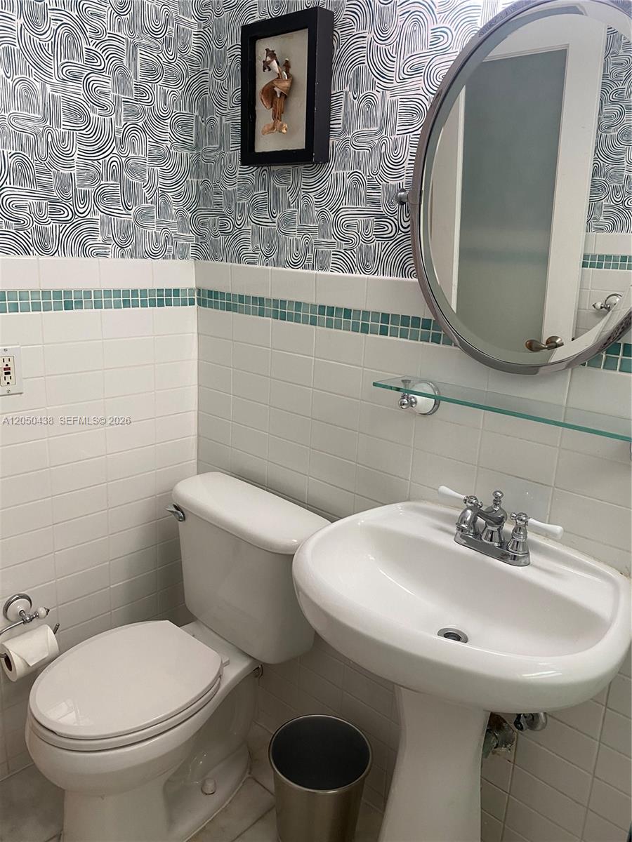 1242 Alton Road, Unit 205 Miami Beach, FL 33139 - Photo 17 of 25
