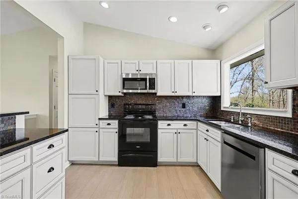 $425,000 | 154 Wills Road, Advance, NC 27006