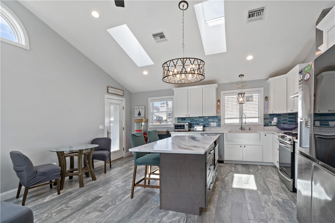 881 Point Judith Road Narragansett, RI 02882 - Photo 9 of 22
