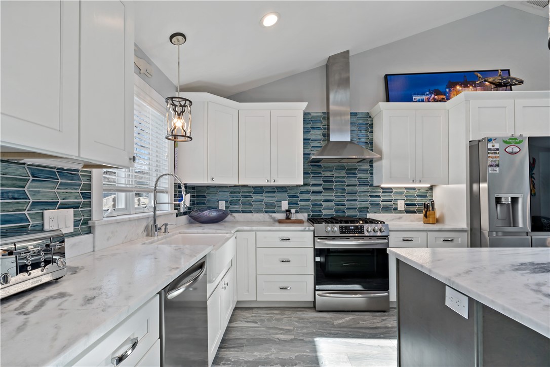 881 Point Judith Road Narragansett, RI 02882 - Photo 10 of 22