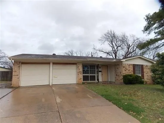 $1,750 | 7421 Beckwood Drive, Fort Worth, TX 76112