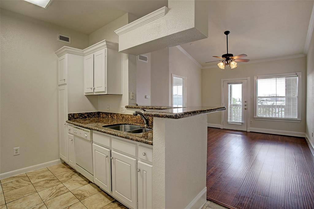 Beautiful kitchen with granite counter tops