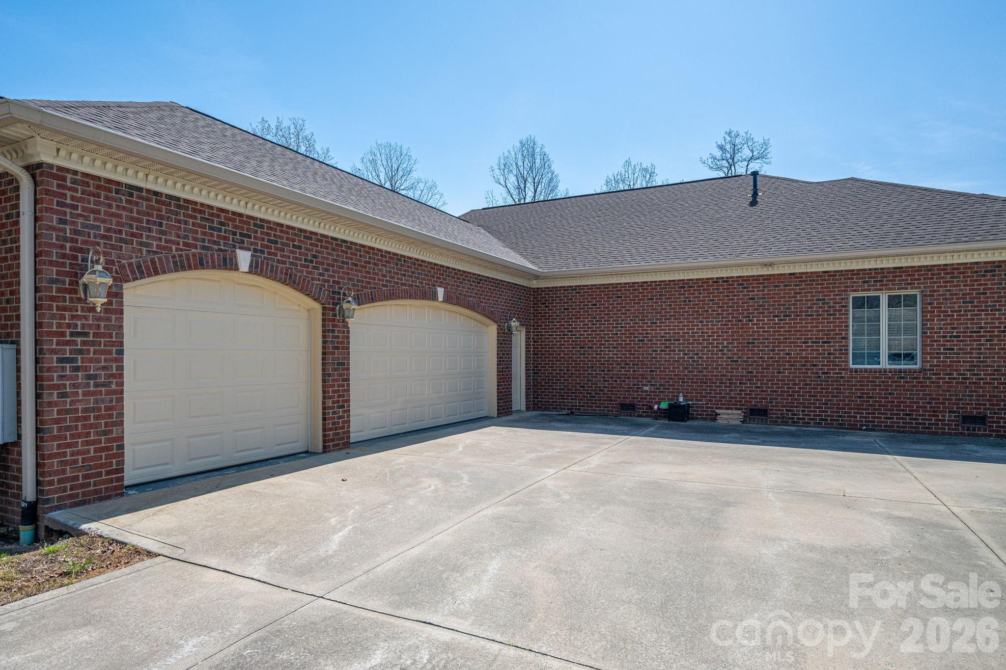 109 Wright Road Kings Mountain, NC 28086 - Photo 27 of 36 a front view of a house
