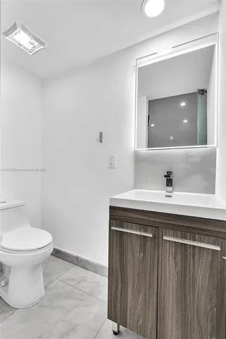 $2,500 | 394 Southeast 5th Avenue, Unit B, Delray Beach, FL 33483