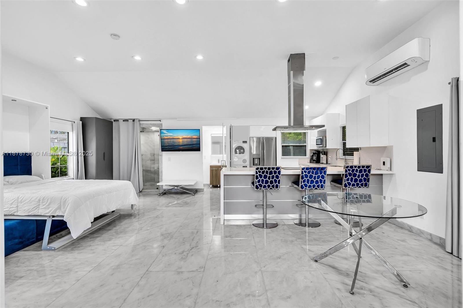 394 Southeast 5th Avenue, Unit B Delray Beach, FL 33483 - Photo 5 of 23