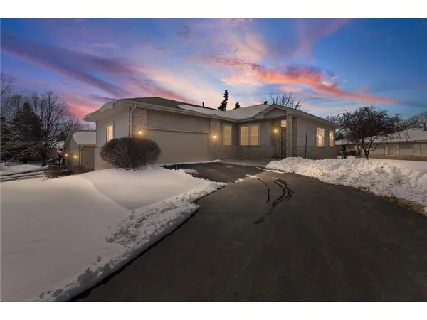$375,000 | 15025 Everleigh Circle, Rosemount, MN 55068