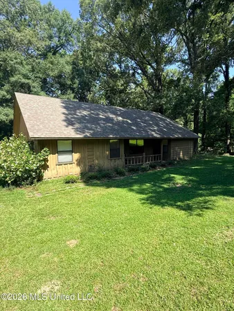 $245,000 | 417 Silver Creek Drive, Vicksburg, MS 39180