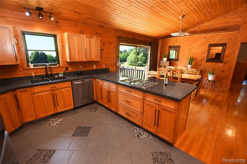 5298 Clear Lake Road North Branch, MI 48461 - Photo 5 of 44