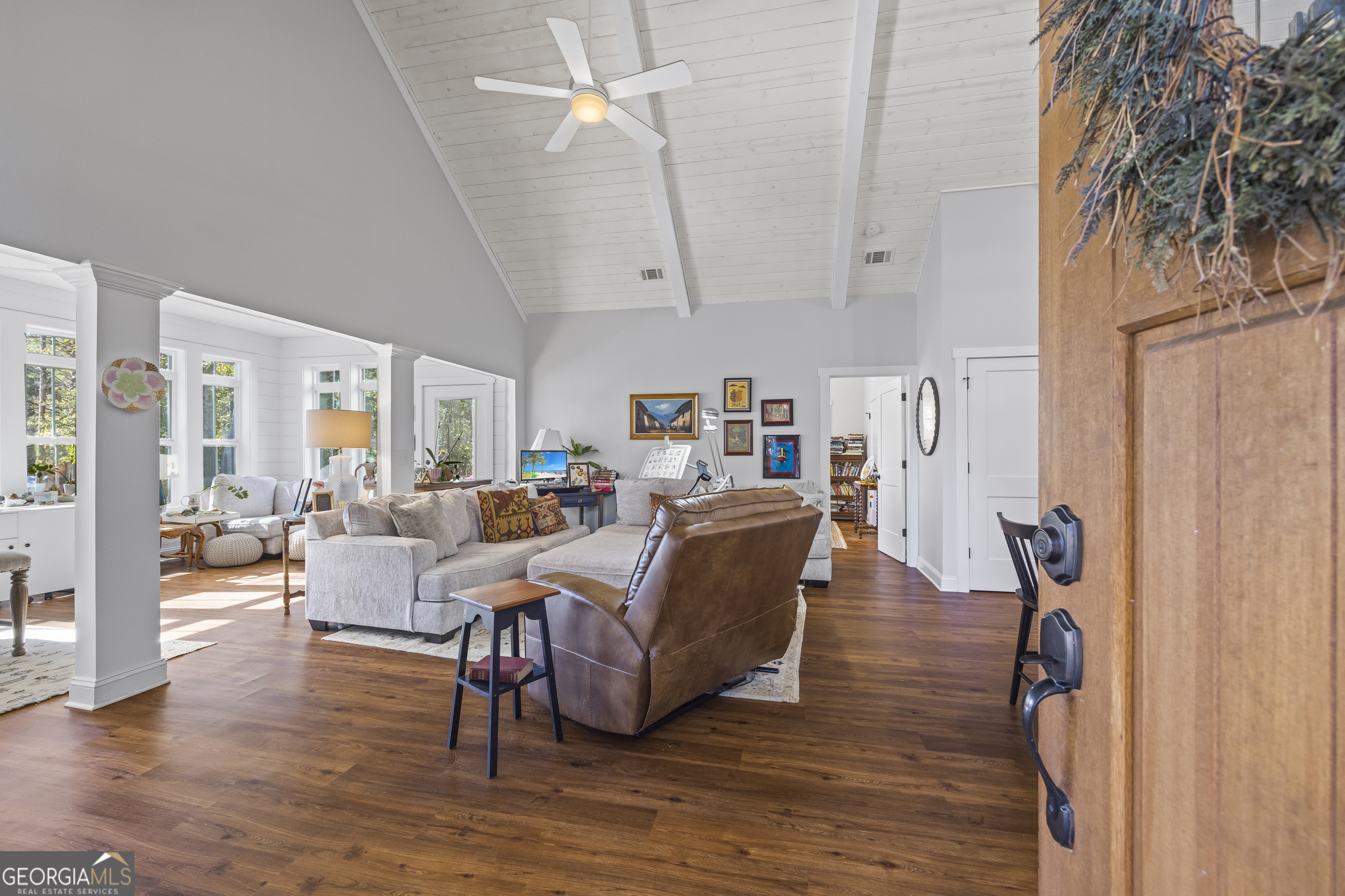 32 Shirleys Way Hartwell, GA 30643 - Photo 13 of 42 a living room with furniture