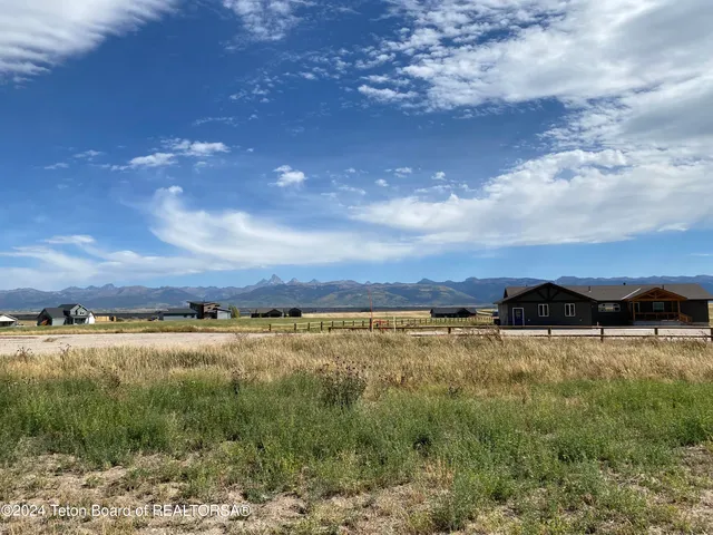 $220,000 | 118 Olivia Court, Driggs, ID 83422