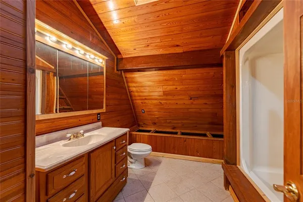 a picture of a wall with a white wall and a white wall