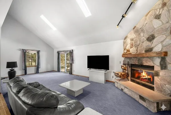 $619,900 | W342-n6303 Kathy Drive, Oconomowoc, WI 53066