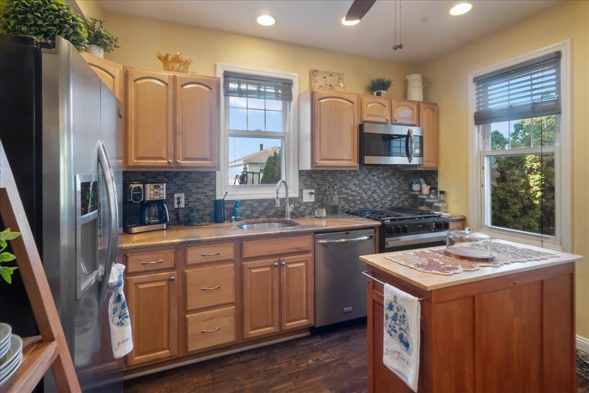 252 Grace Avenue Secaucus, NJ 07094 - Photo 18 of 39