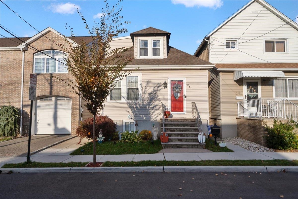252 Grace Avenue Secaucus, NJ 07094 - Photo 3 of 39