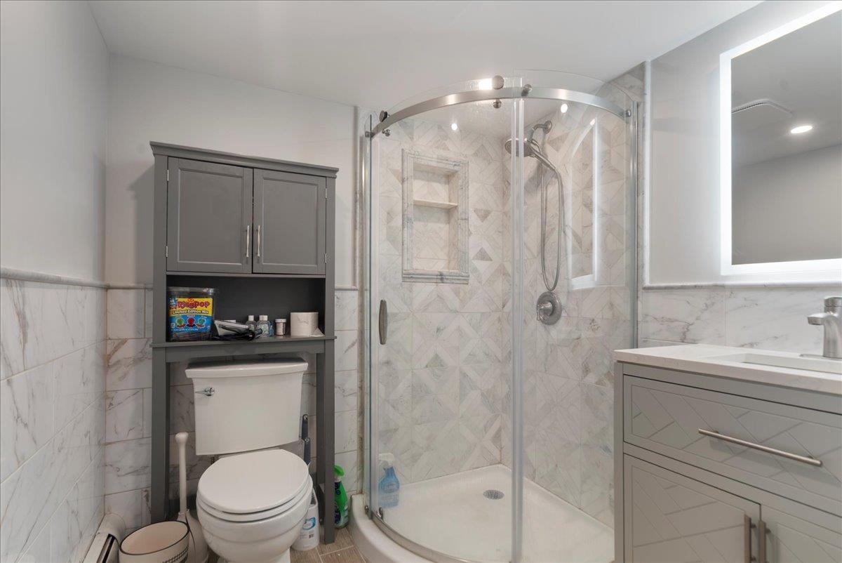 252 Grace Avenue Secaucus, NJ 07094 - Photo 33 of 39