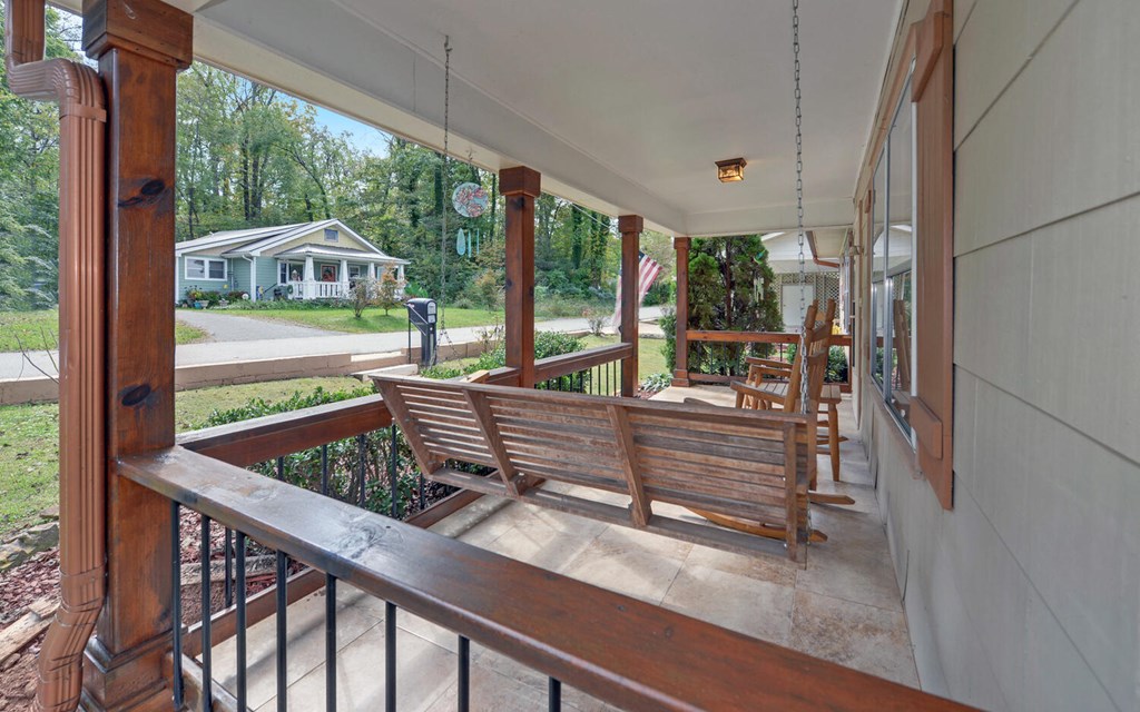 77 East Avenue Murphy, NC 28906 - Photo 3 of 44