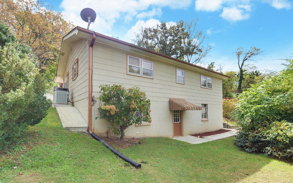 77 East Avenue Murphy, NC 28906 - Photo 39 of 44