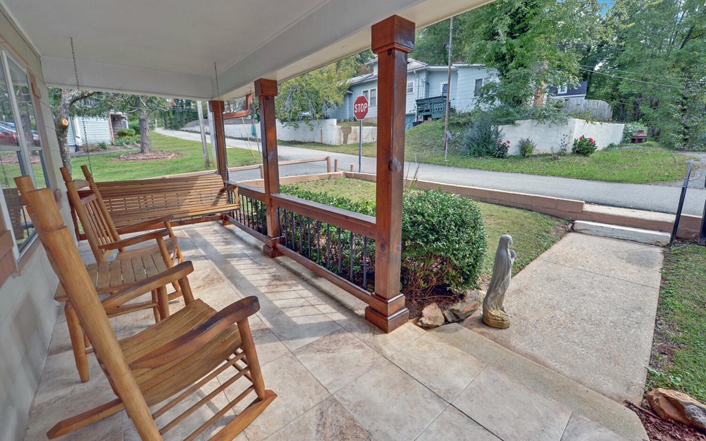 77 East Avenue Murphy, NC 28906 - Photo 4 of 44