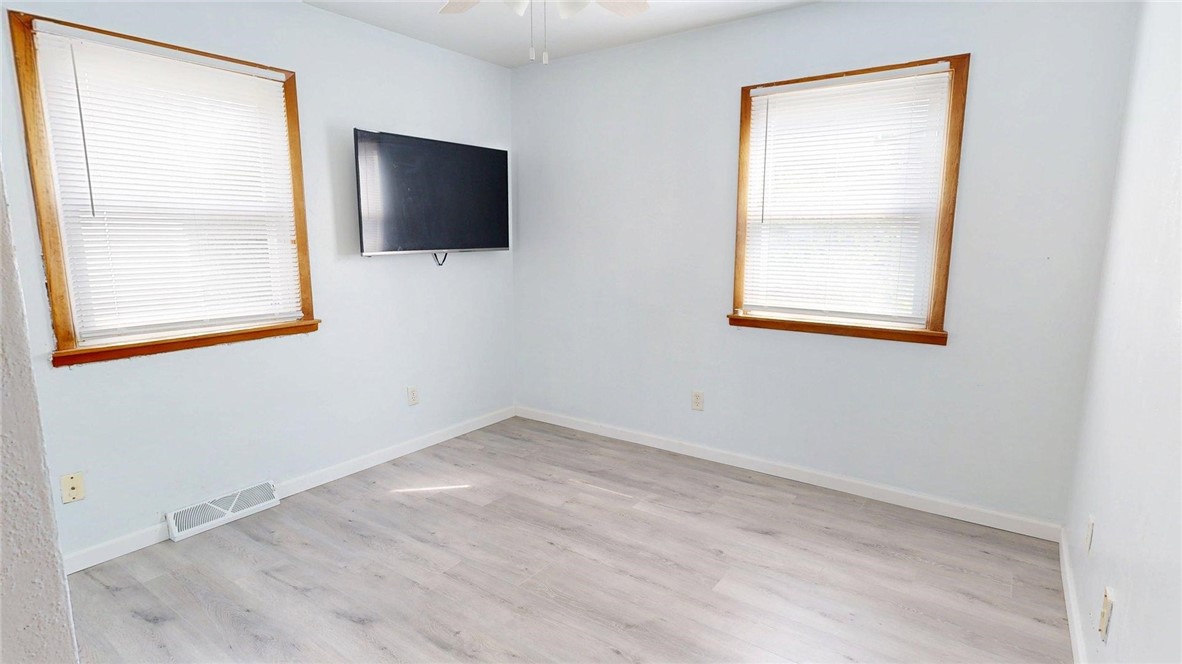 2209 West Center Street Decatur, IL 62526 - Photo 12 of 36