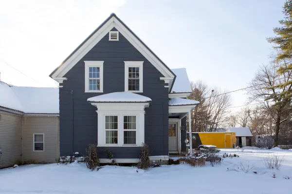 $129,900 | 71 Franklin Avenue, Houlton, ME 04730