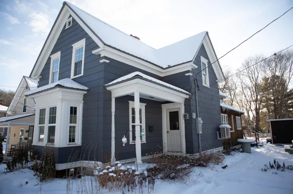 $129,900 | 71 Franklin Avenue, Houlton, ME 04730