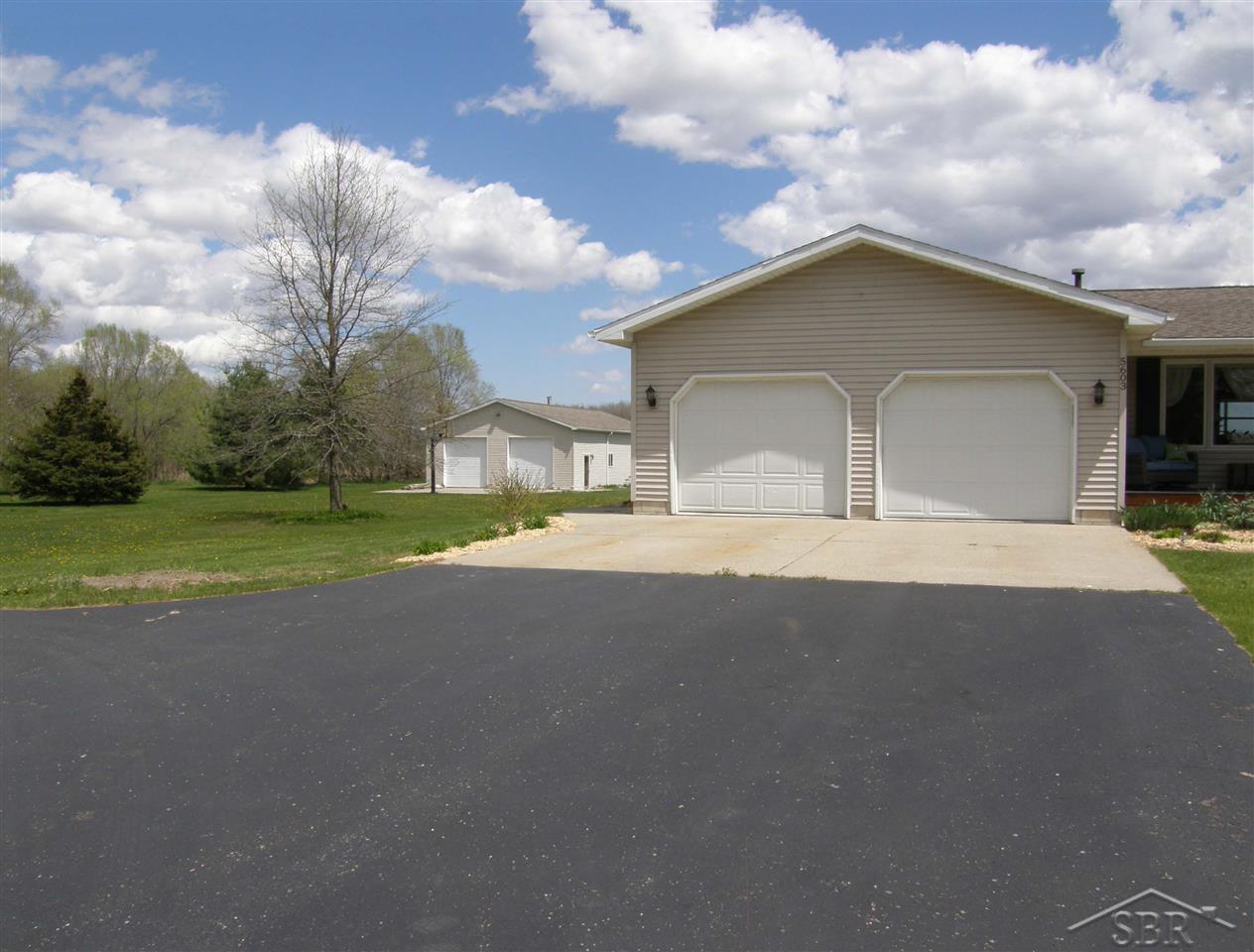 5603 South Iva Road St. Charles, MI 48655 - Photo 4 of 31 50014890-3.JPG