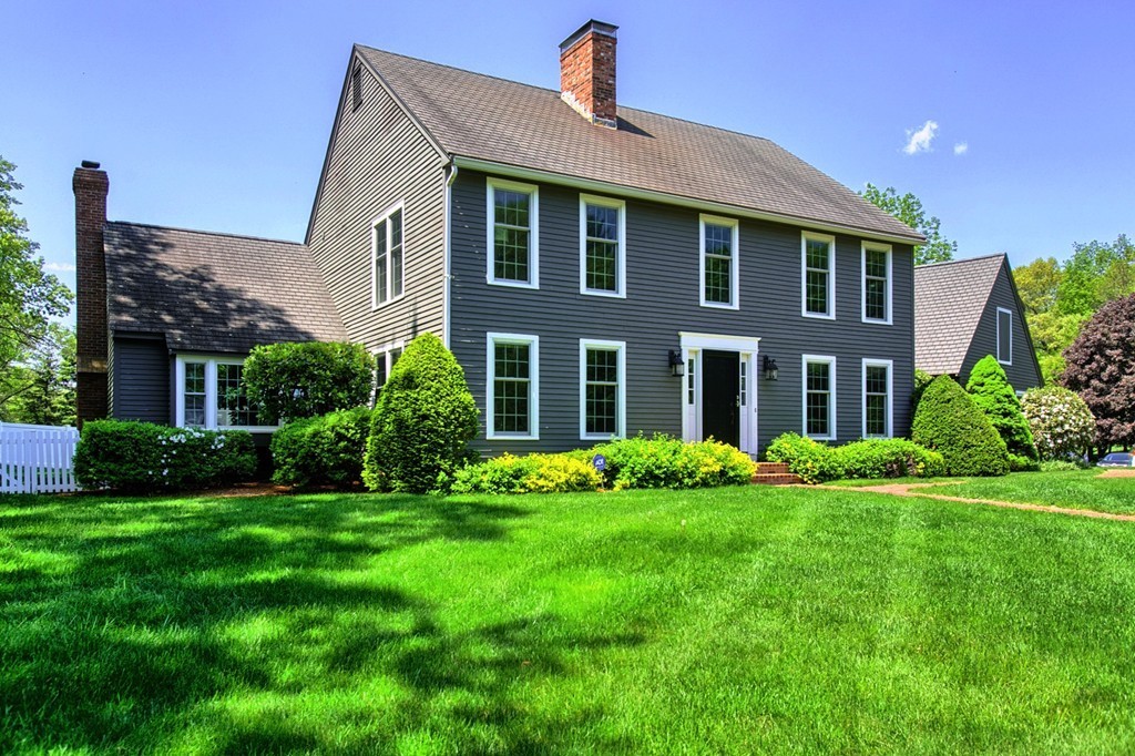 4 Fieldstone Way Haverhill, MA 01830 - Photo 1 of 30 Gallery Image 1