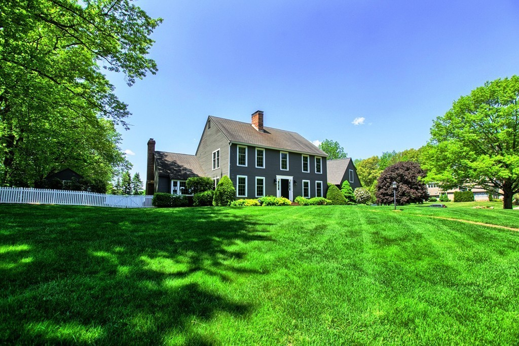 4 Fieldstone Way Haverhill, MA 01830 - Photo 3 of 30 Gallery Image 3