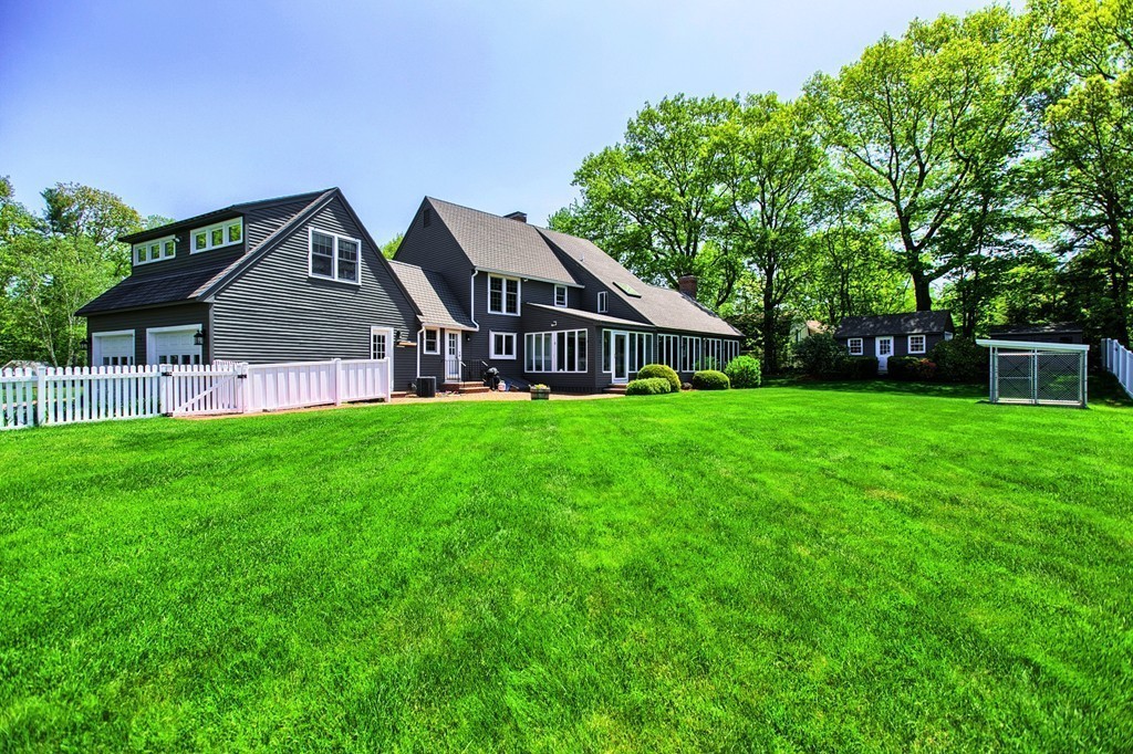 4 Fieldstone Way Haverhill, MA 01830 - Photo 4 of 30 Gallery Image 4