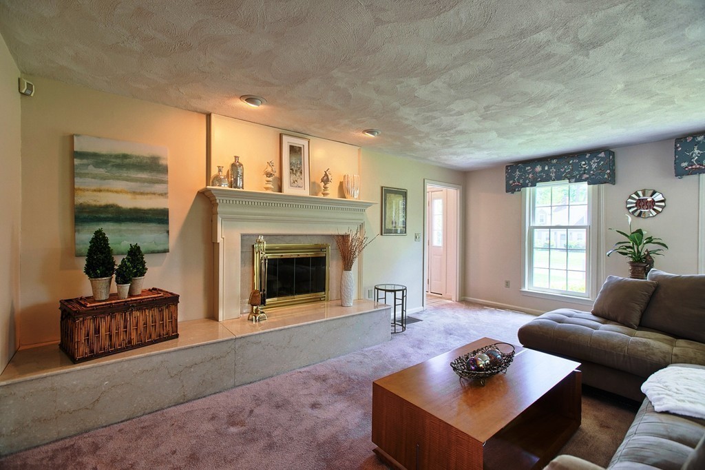 4 Fieldstone Way Haverhill, MA 01830 - Photo 9 of 30 Gallery Image 9