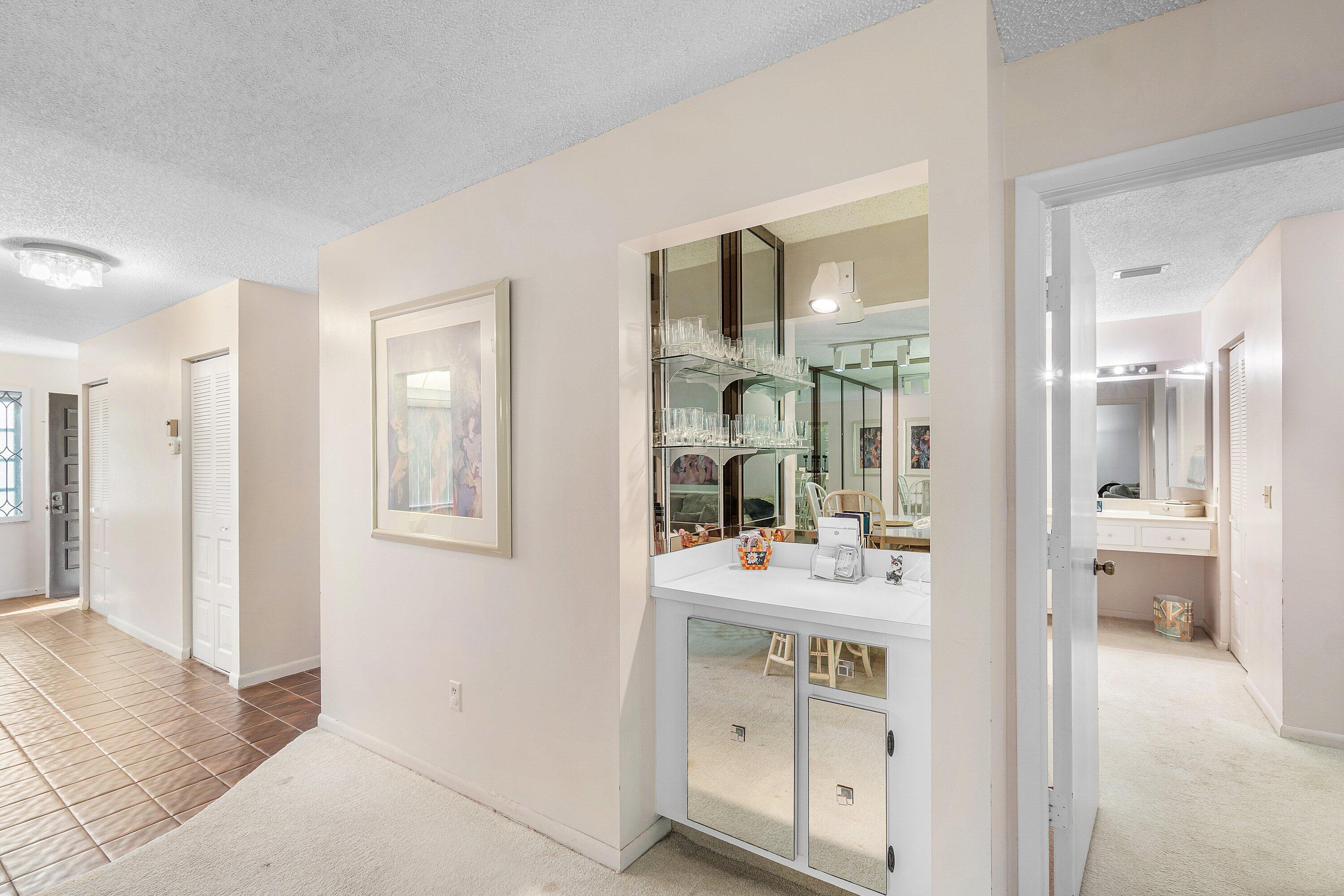 8320 Casa Del Lago, Unit D Boca Raton, FL 33433 - Photo 12 of 29 014-8320CasaDelLago-D-BocaRaton-FL-33433