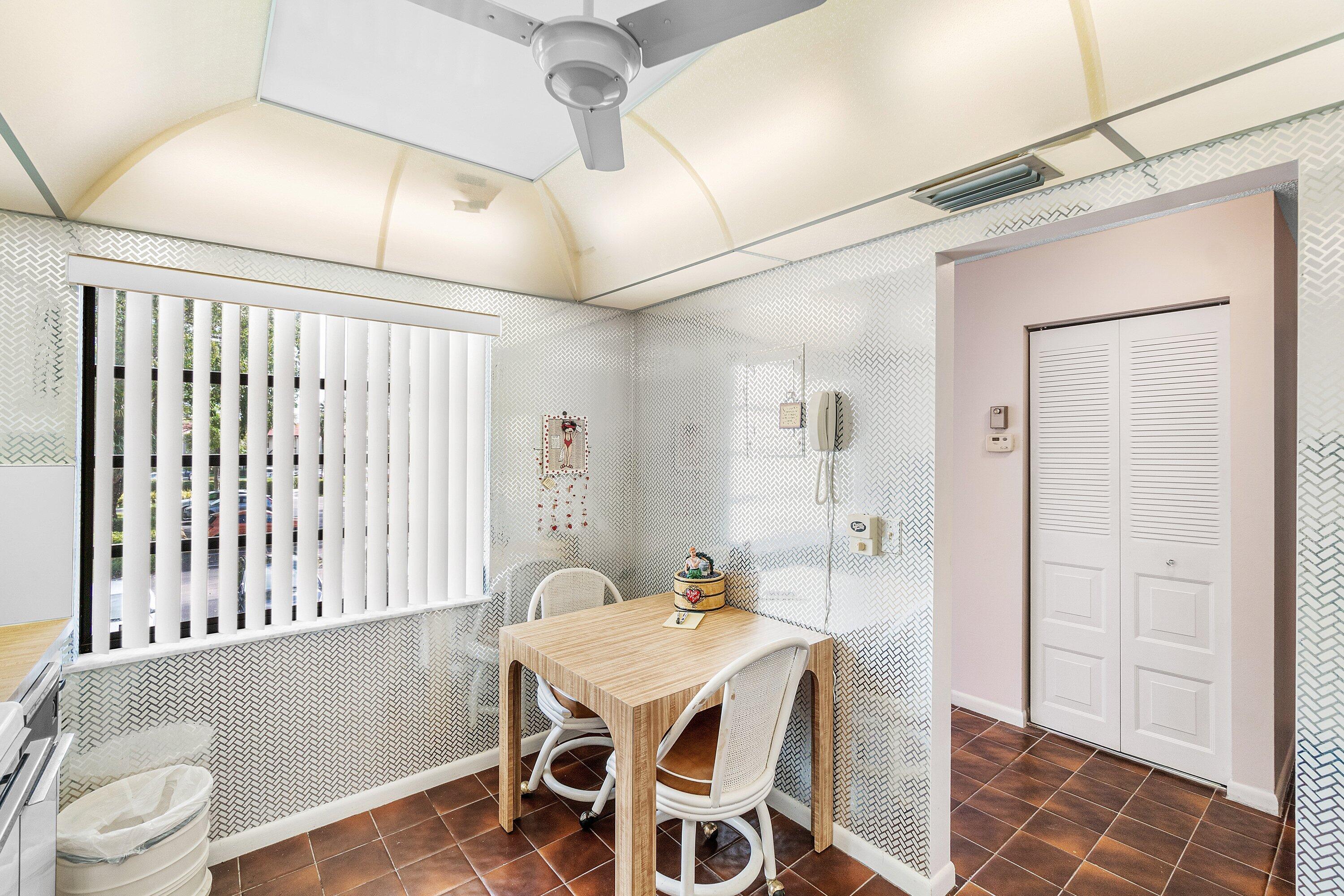 8320 Casa Del Lago, Unit D Boca Raton, FL 33433 - Photo 19 of 29 005-8320CasaDelLago-D-BocaRaton-FL-33433