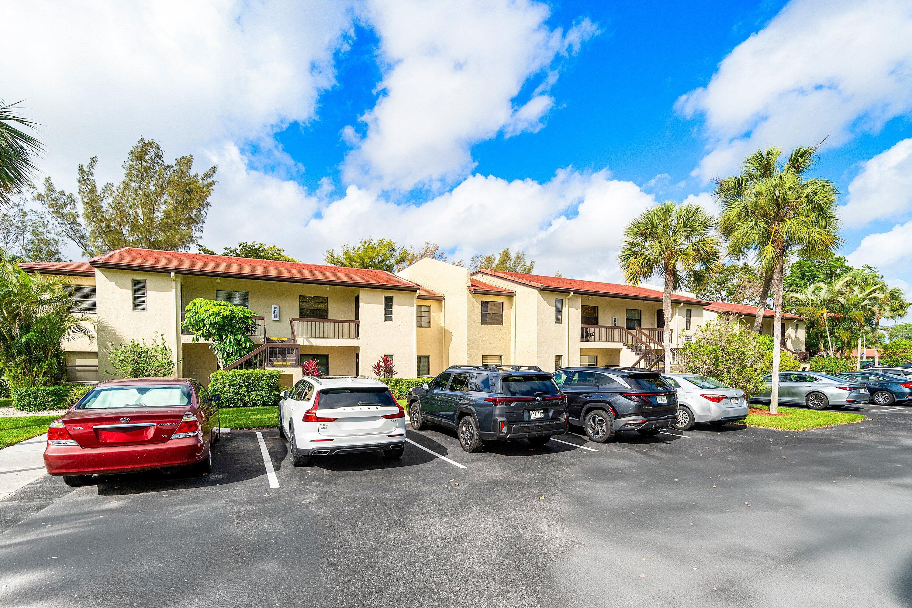 8320 Casa Del Lago, Unit D Boca Raton, FL 33433 - Photo 2 of 29 001-8320CasaDelLago-D-BocaRaton-FL-33433