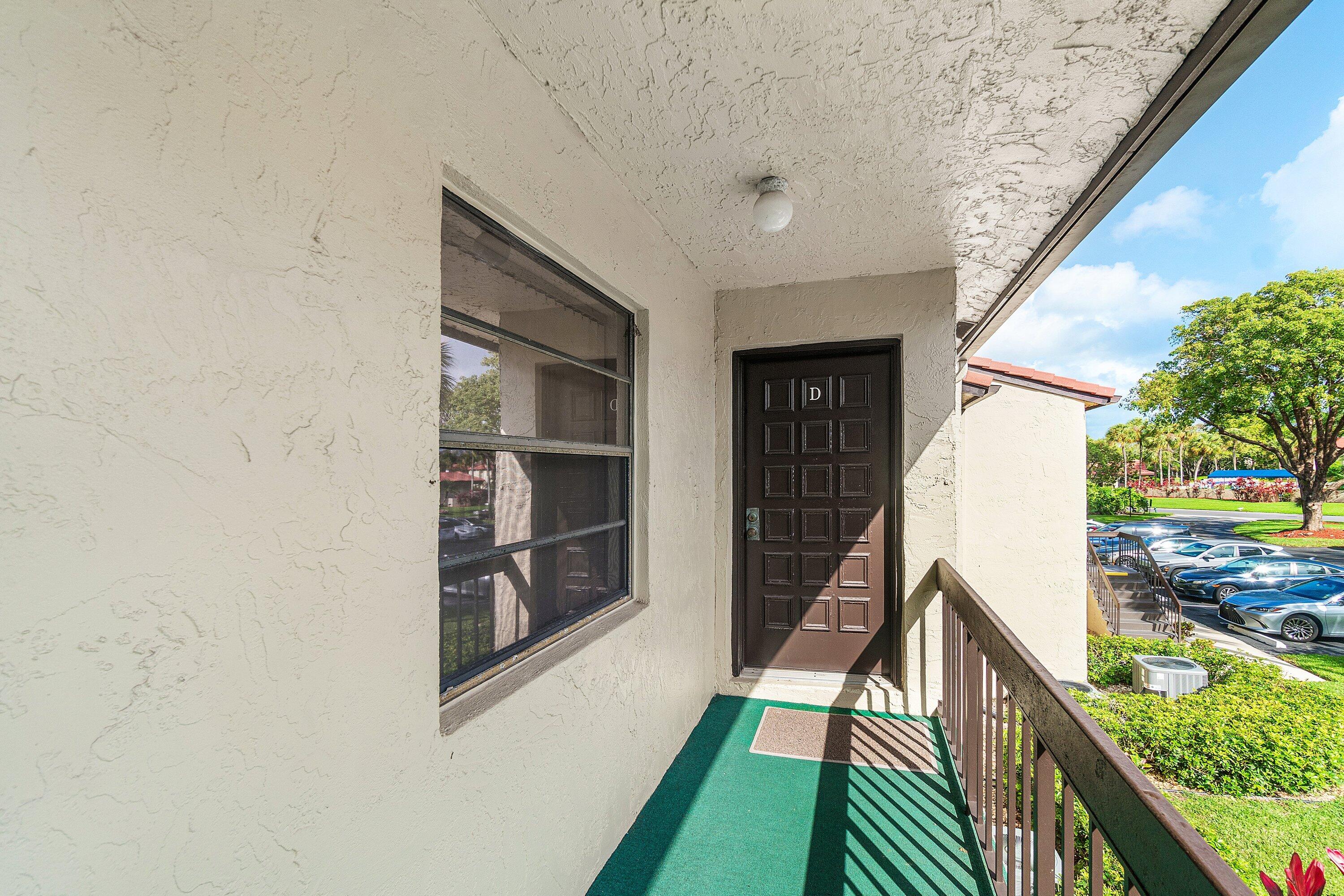 8320 Casa Del Lago, Unit D Boca Raton, FL 33433 - Photo 3 of 29 003-8320CasaDelLago-D-BocaRaton-FL-33433