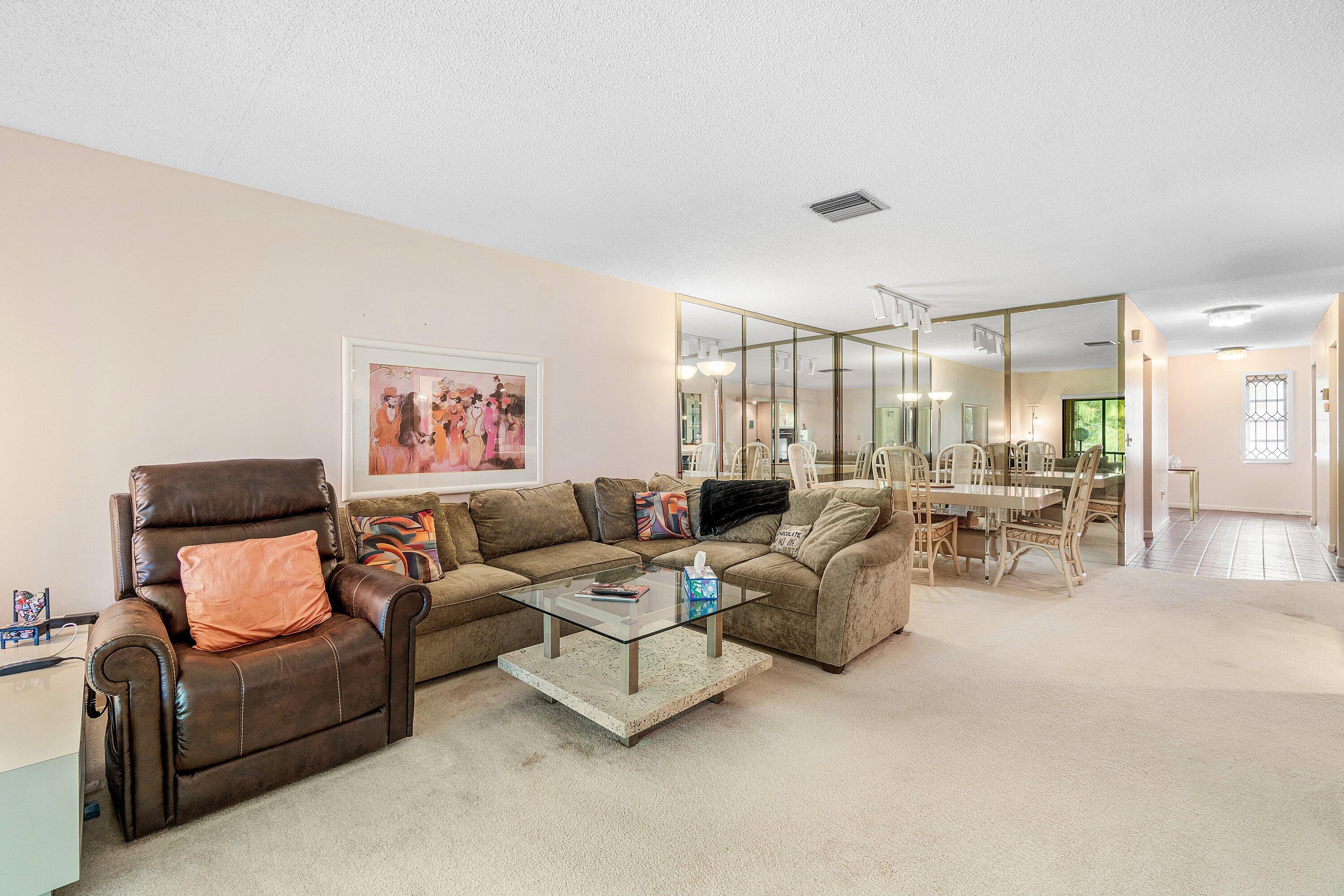8320 Casa Del Lago, Unit D Boca Raton, FL 33433 - Photo 7 of 29 015-8320CasaDelLago-D-BocaRaton-FL-33433